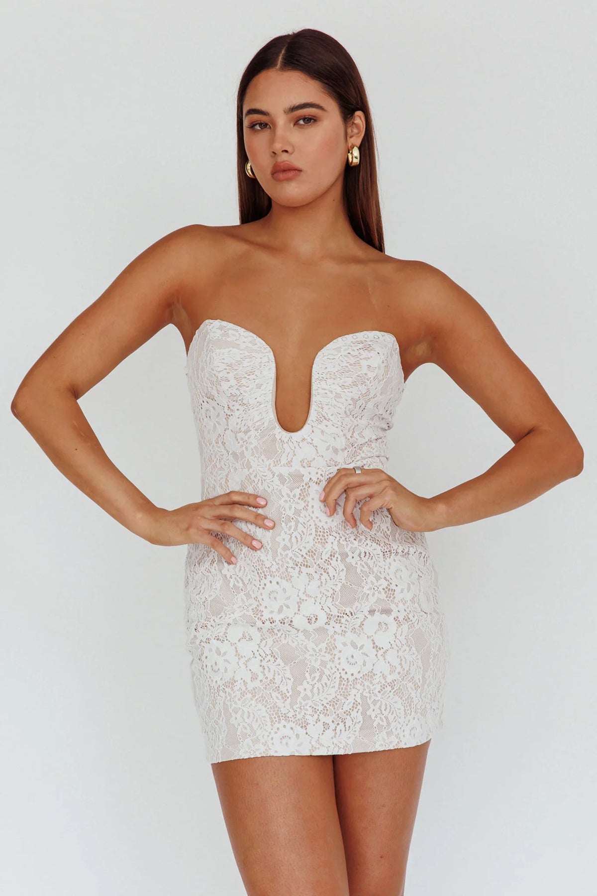 Nouveau U-Neckline Mini Dress Lace White