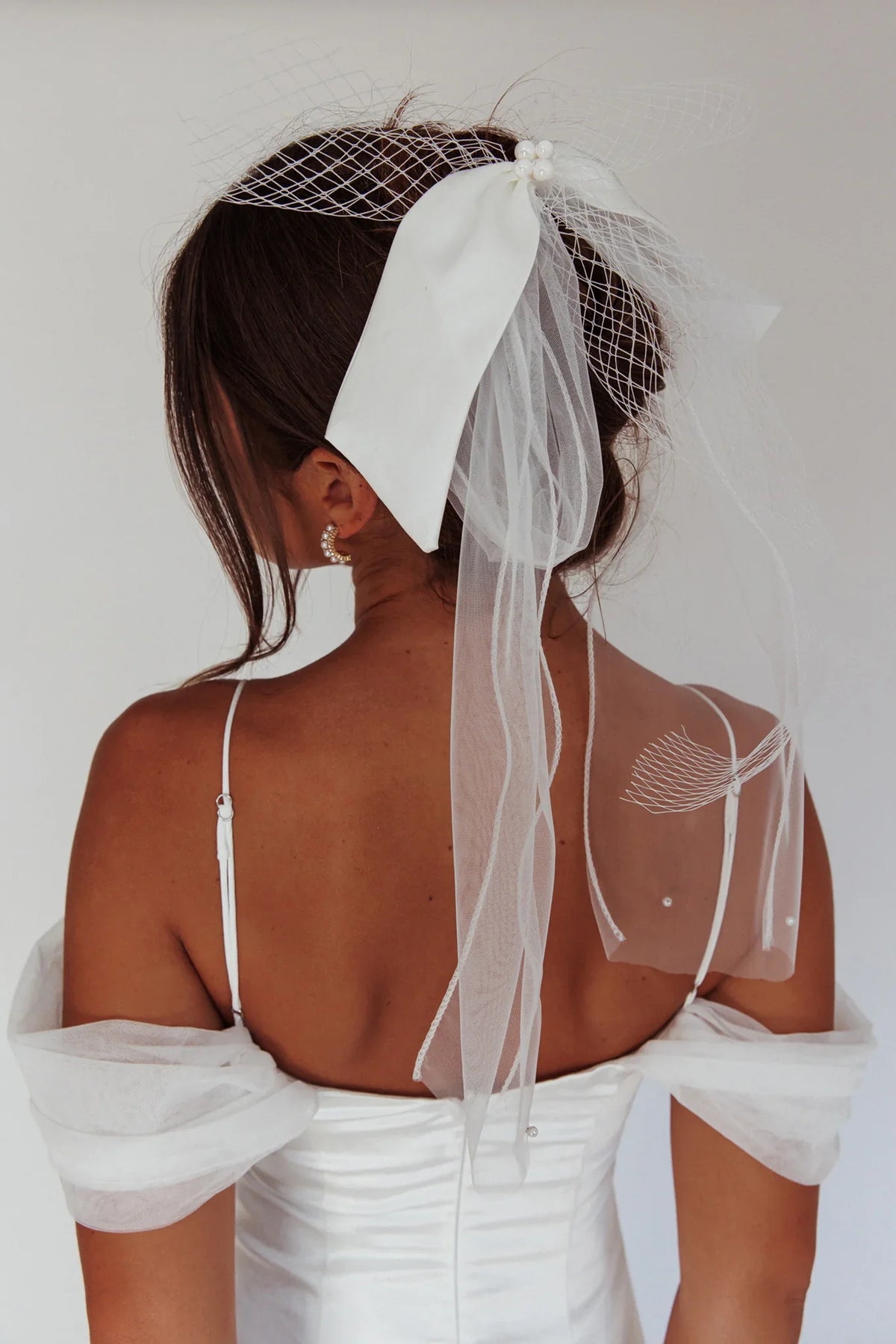 Esther Pearl & Bow Bridal Veil White