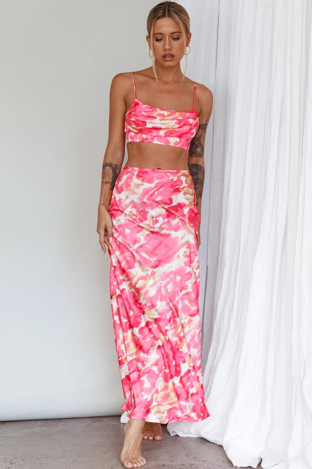 Well Versed Maxi Skirt Abstract Pink