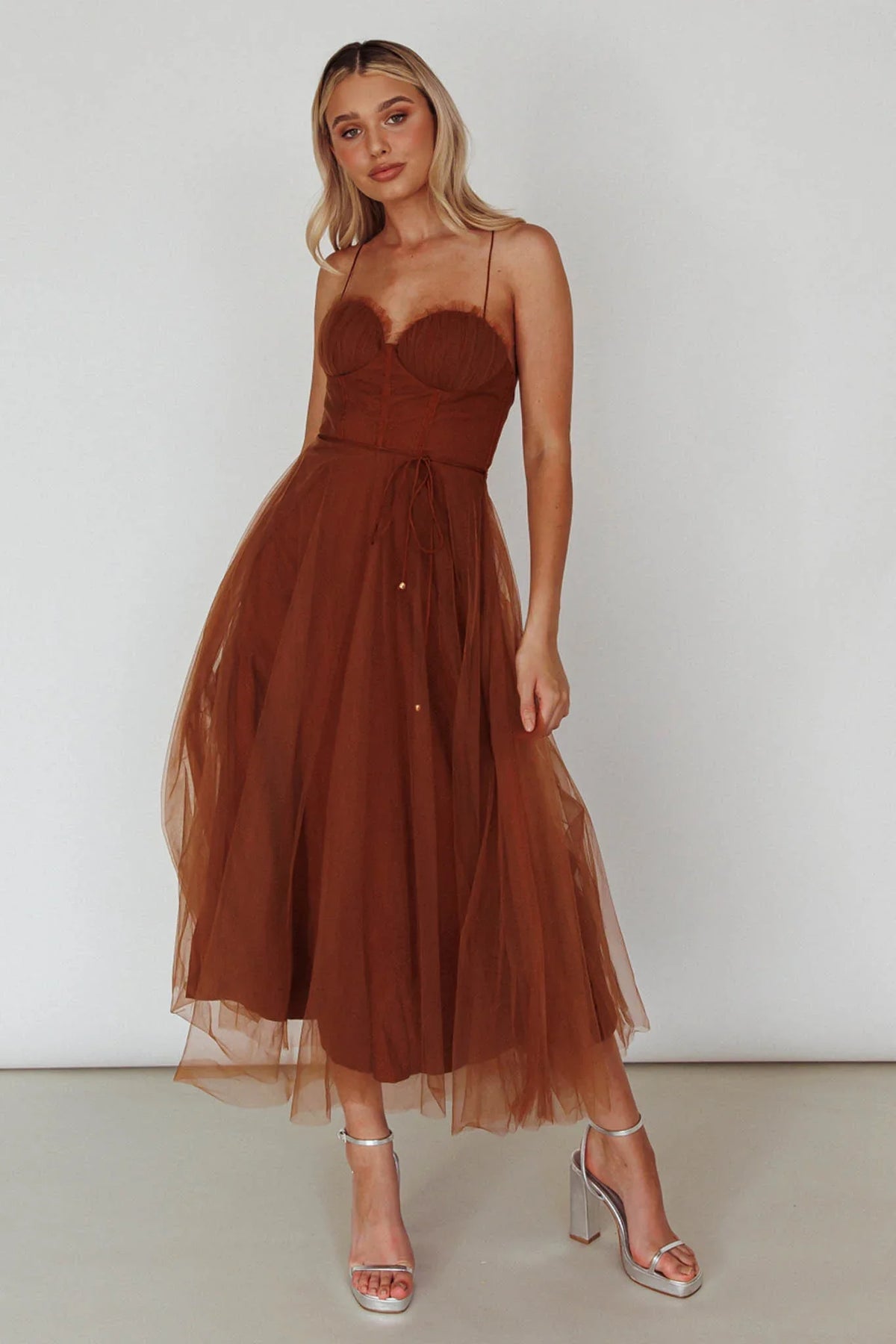 Smitten Sweetheart Neckline Chiffon Midi Dress Chocolate