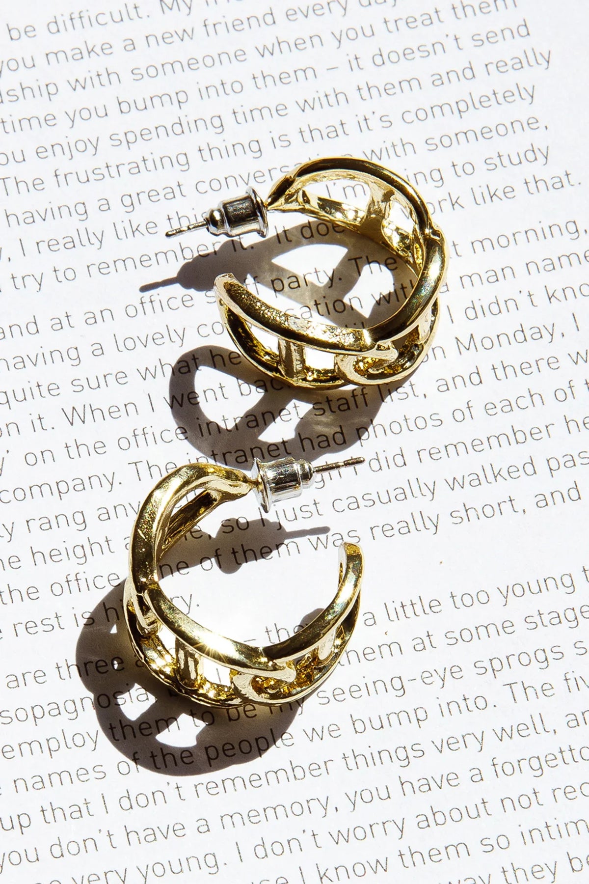 Knox Chain Link Small Hoop Earrings Gold