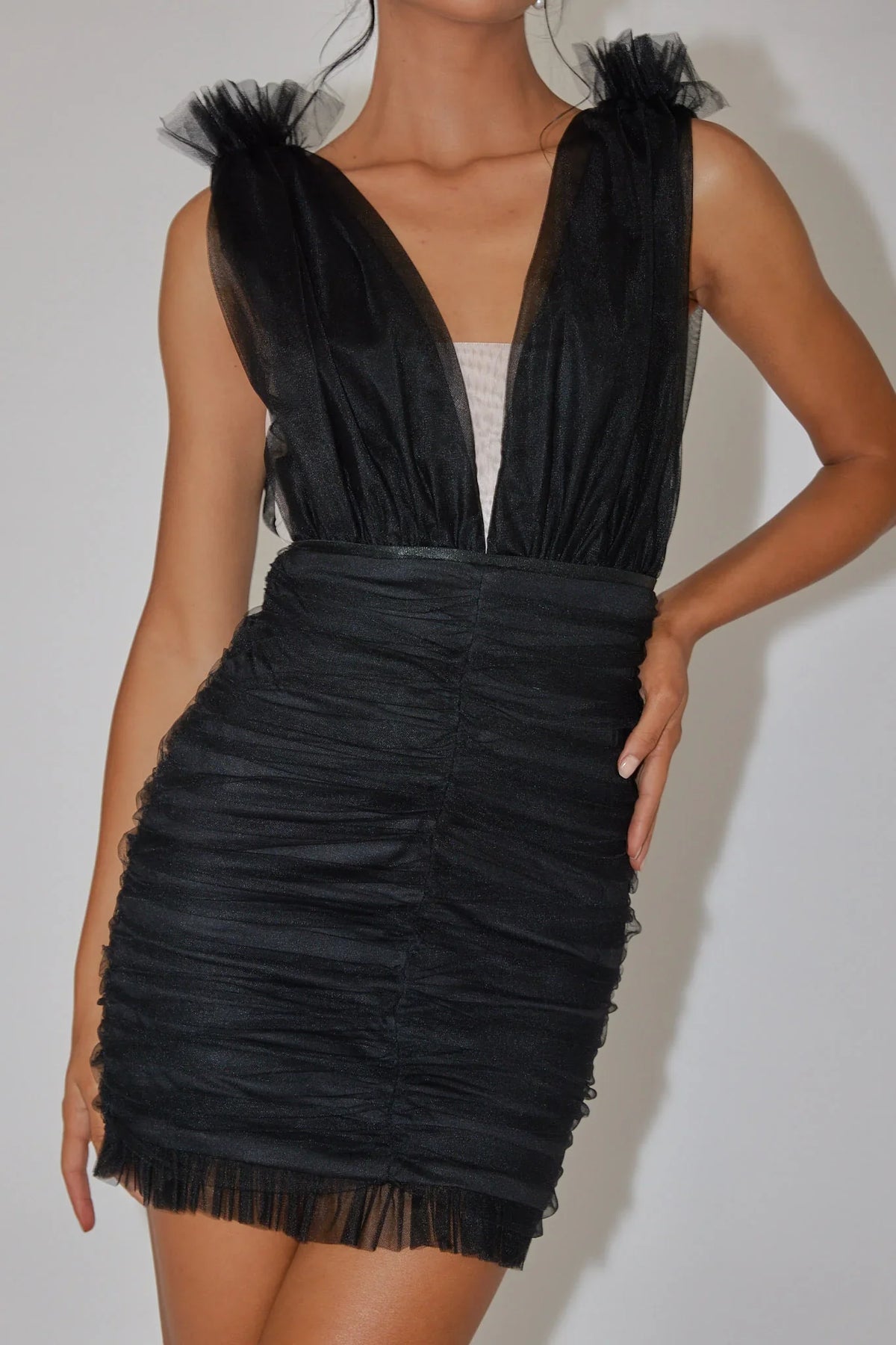 Gwedith Twist Bust Midi Dress Black
