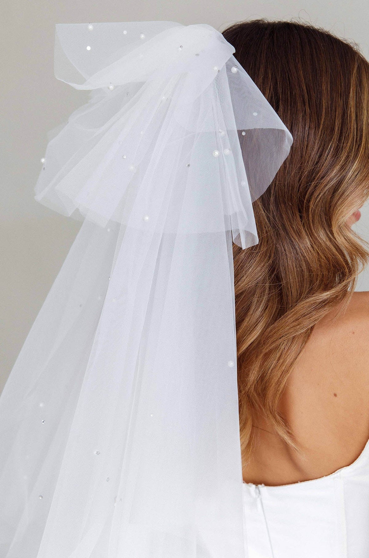 Unforgettable Pearl Veil White