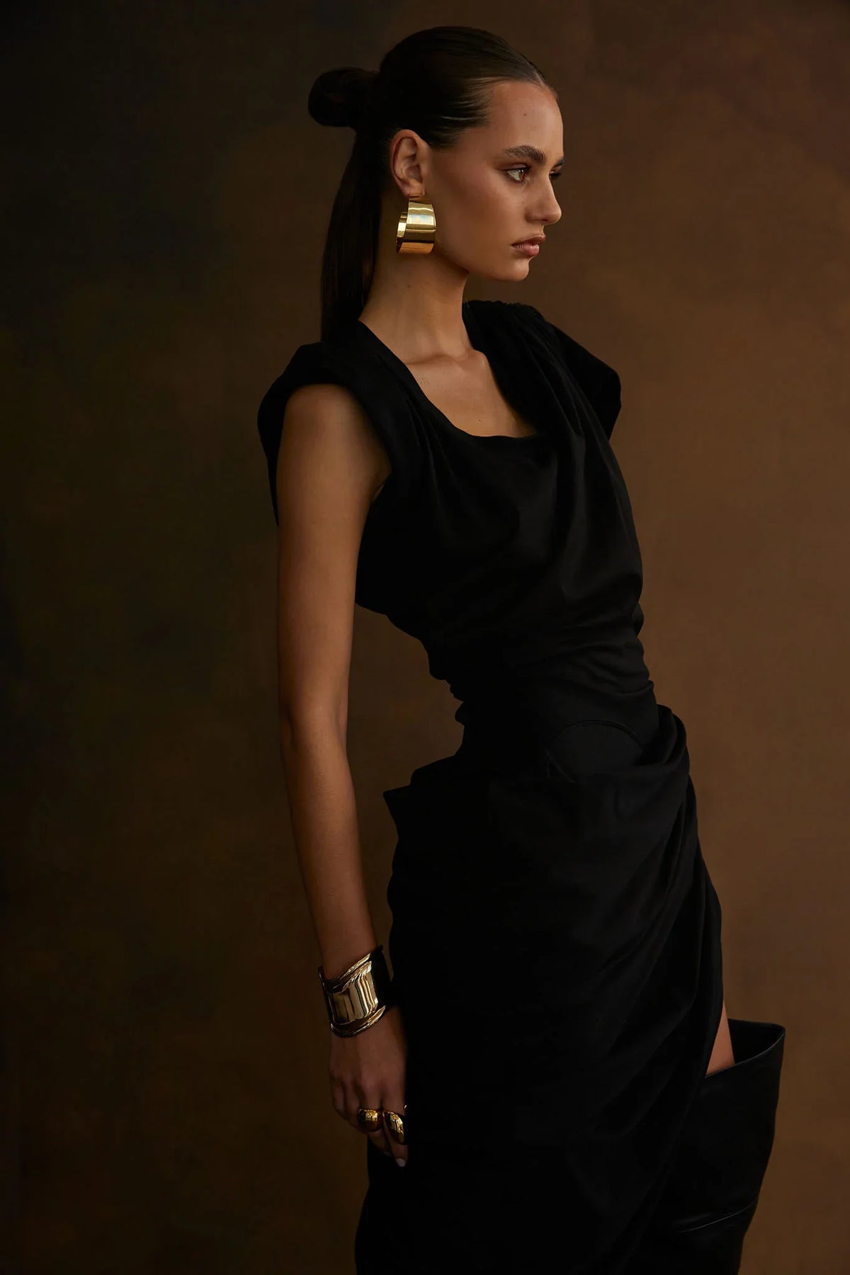 NOAH Wave Cuff Gold