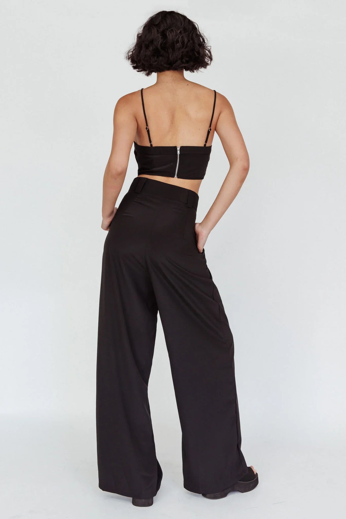 Regal Wide-Leg Mid Rise Pants Black