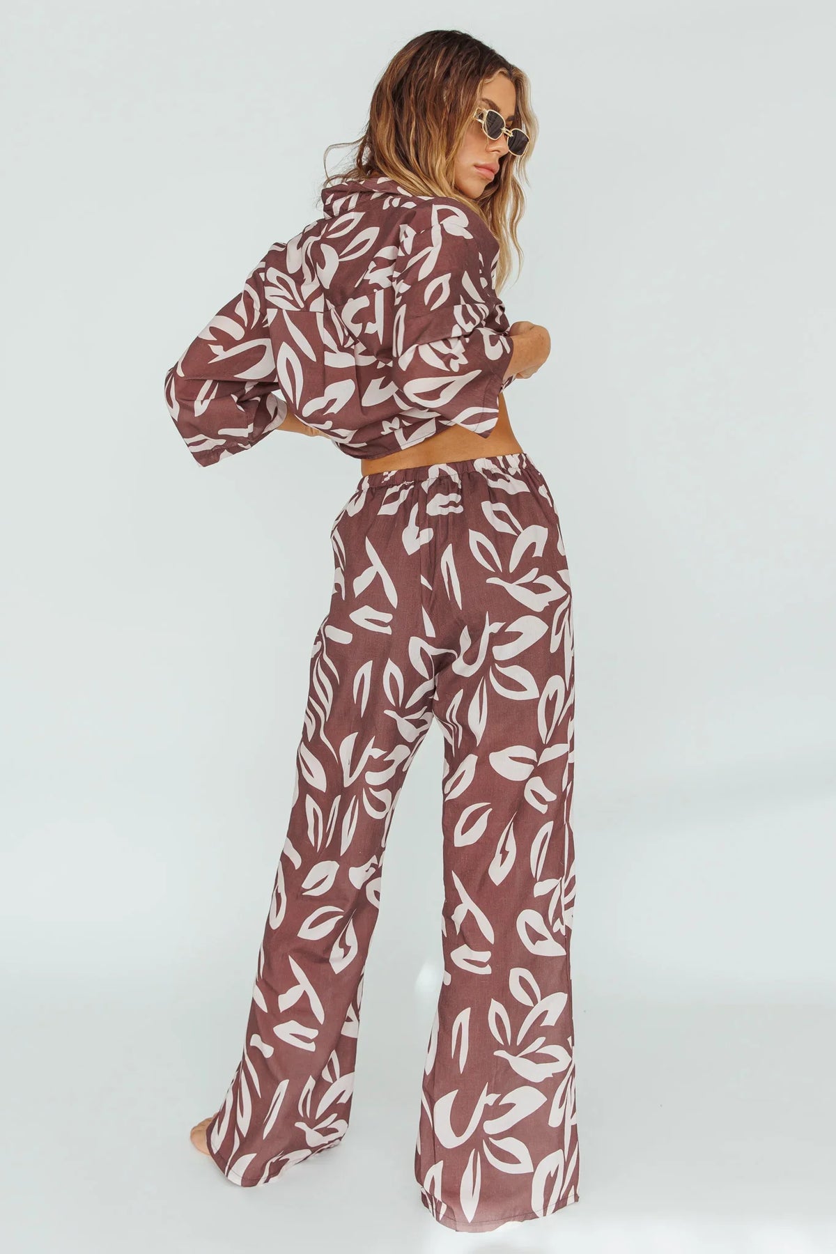 Just A Hunch Pants Leaf Print Chocolate