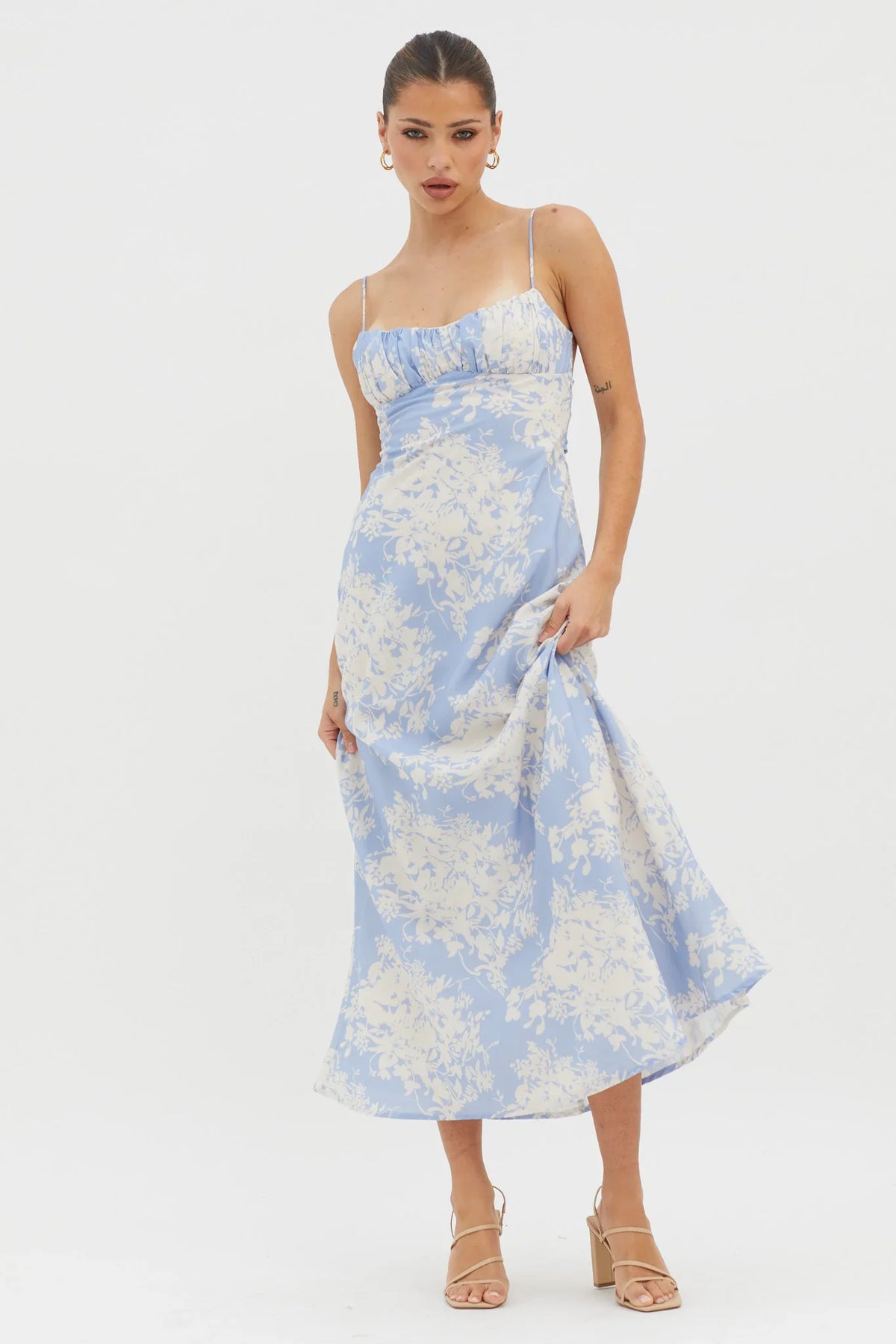 Nerida Twist Back Midi Dress Floral Blue