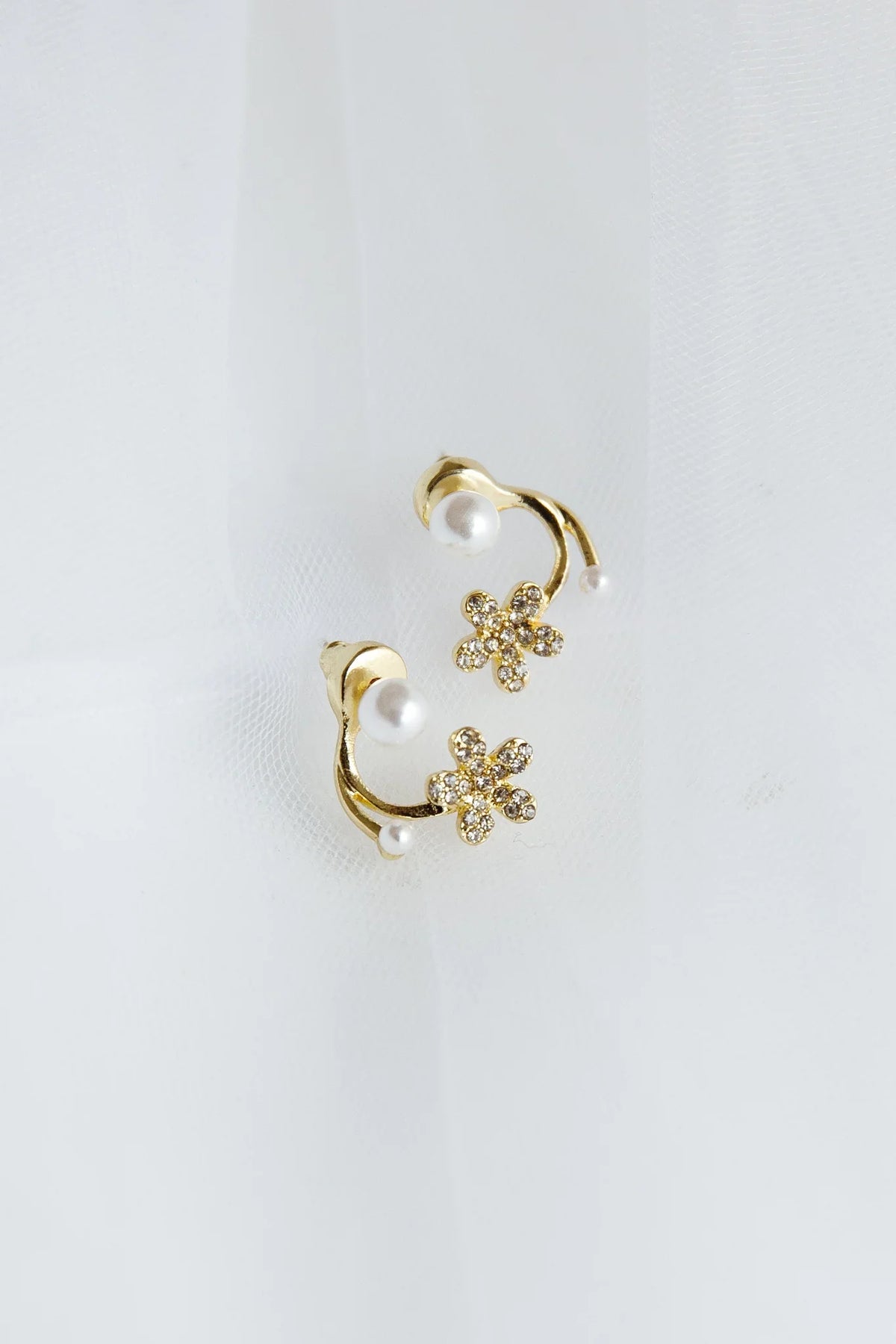 Dakota Pearl Earrings Gold