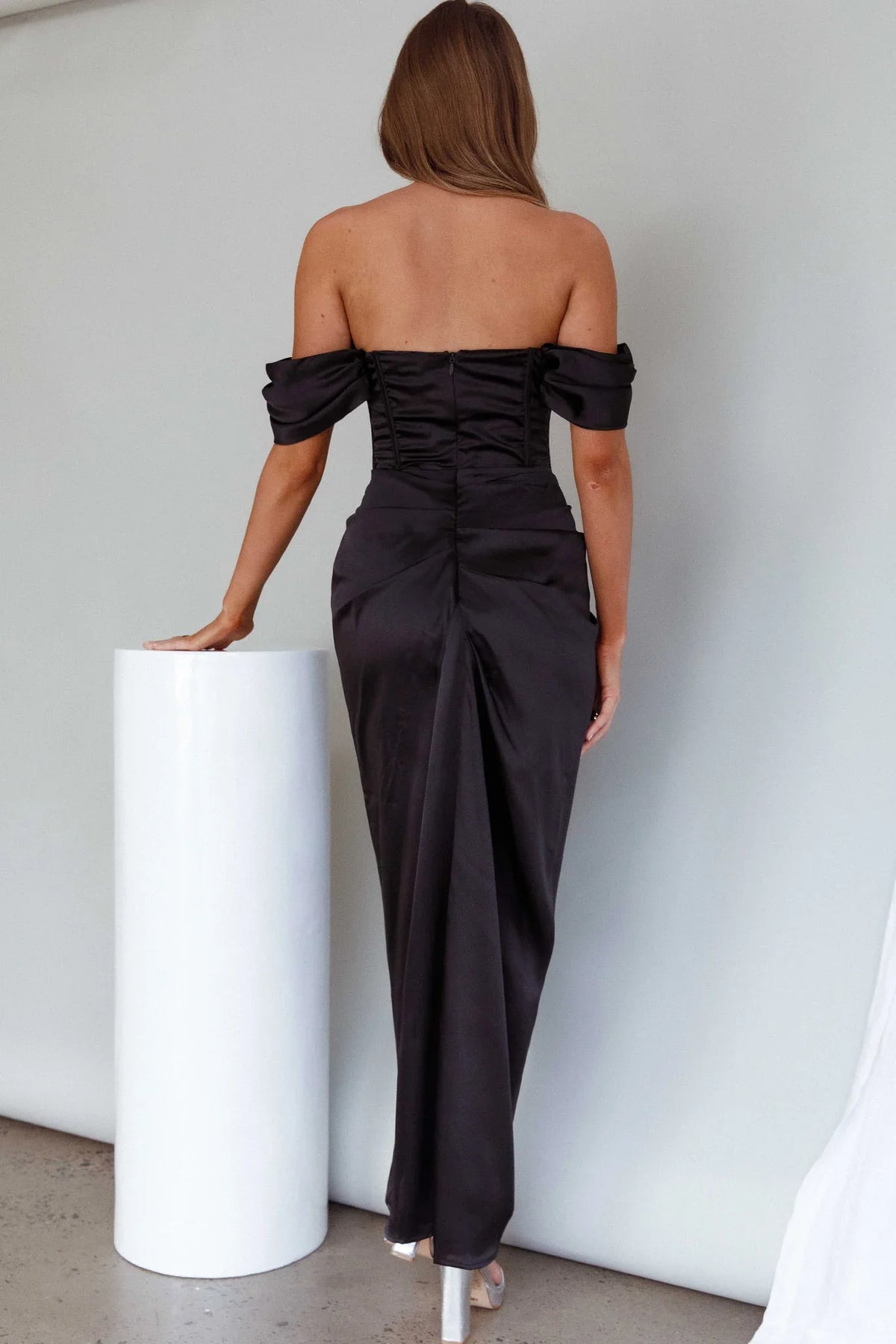 Mariesa Plunging Neckline Dress Black