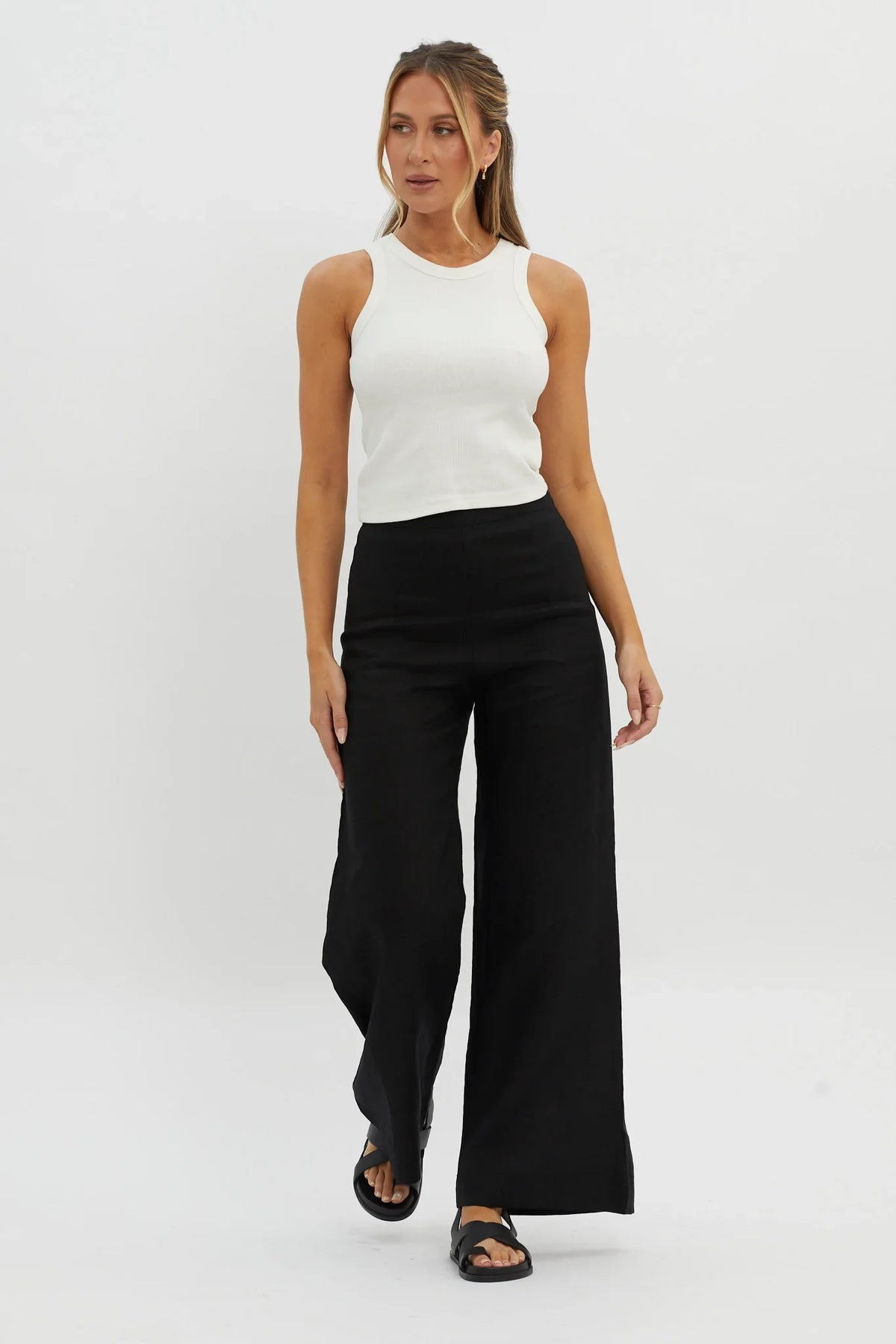 Brooks Crew Neck Ribbed Top White