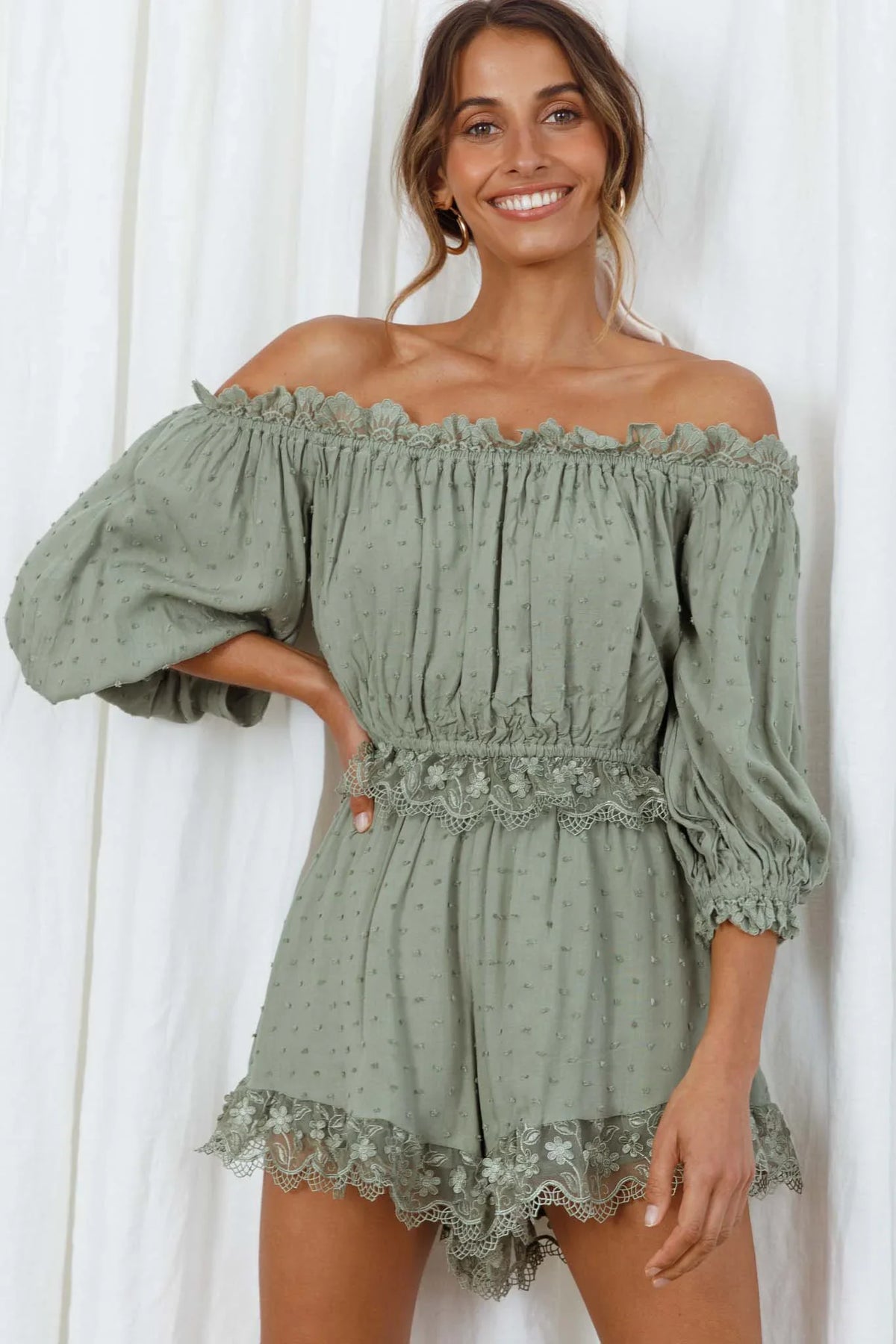 Romilly Scalloped Lace Trim Shorts Olive