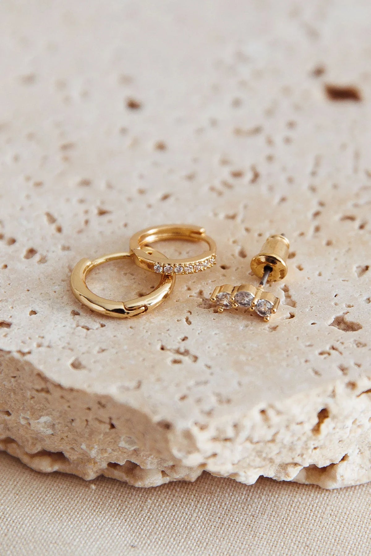 Star Signs Crystal Earrings Set Gold