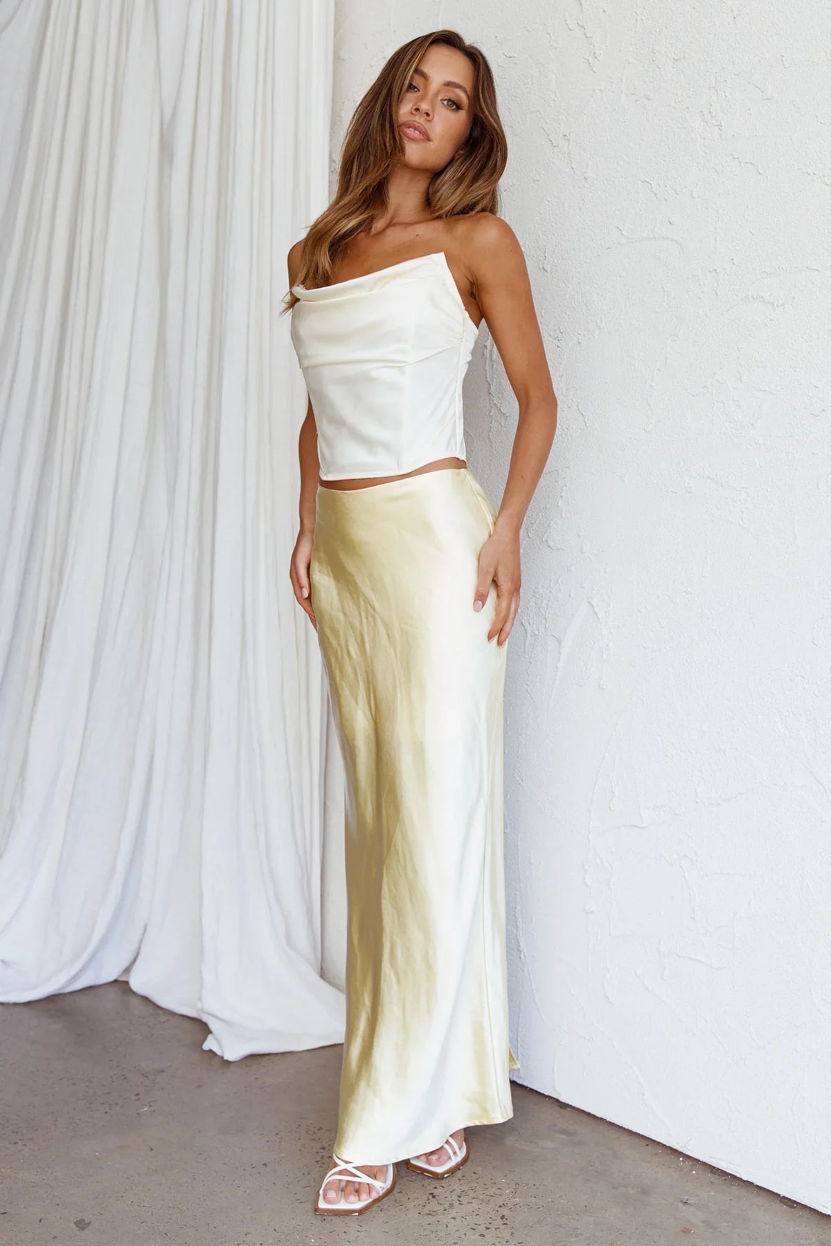Sun Rose Strapless Crop Top Creme