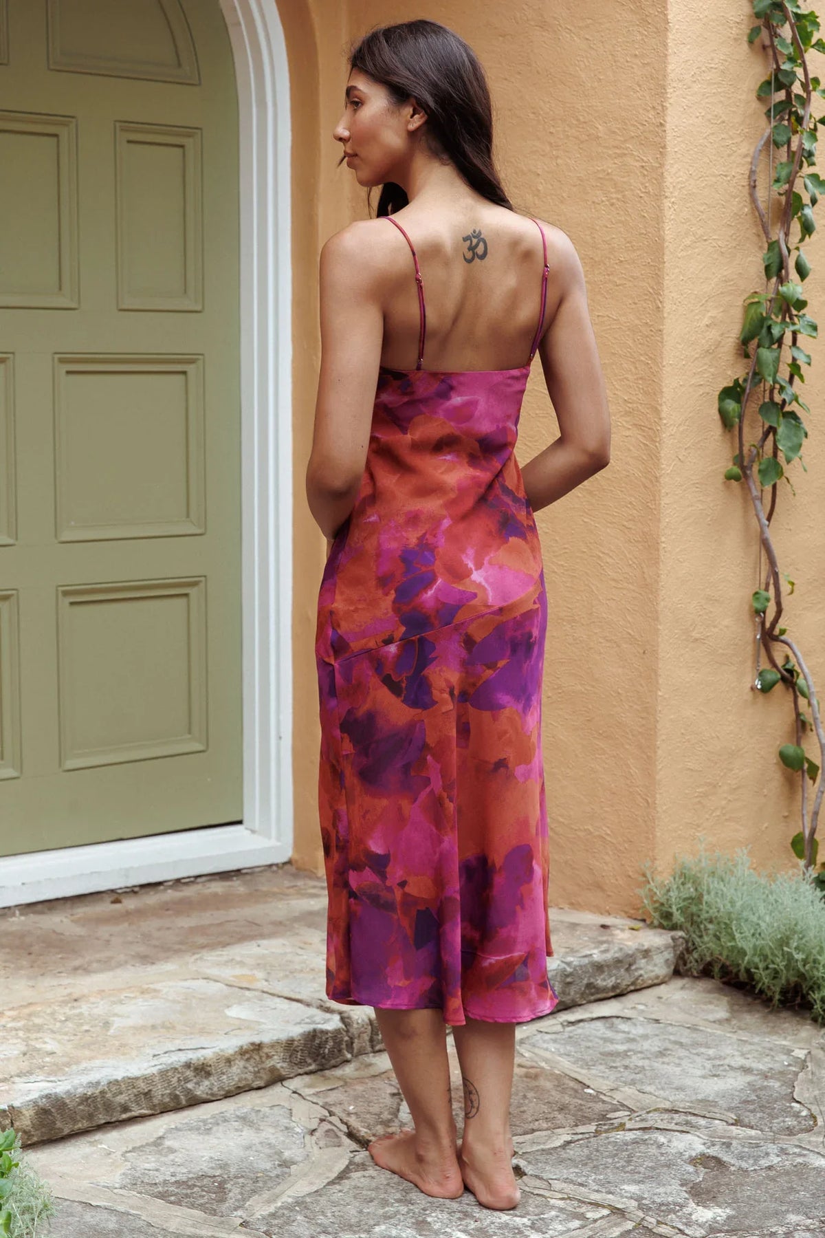 Well Versed Pleated Bust Front Split Dress Dark Rose