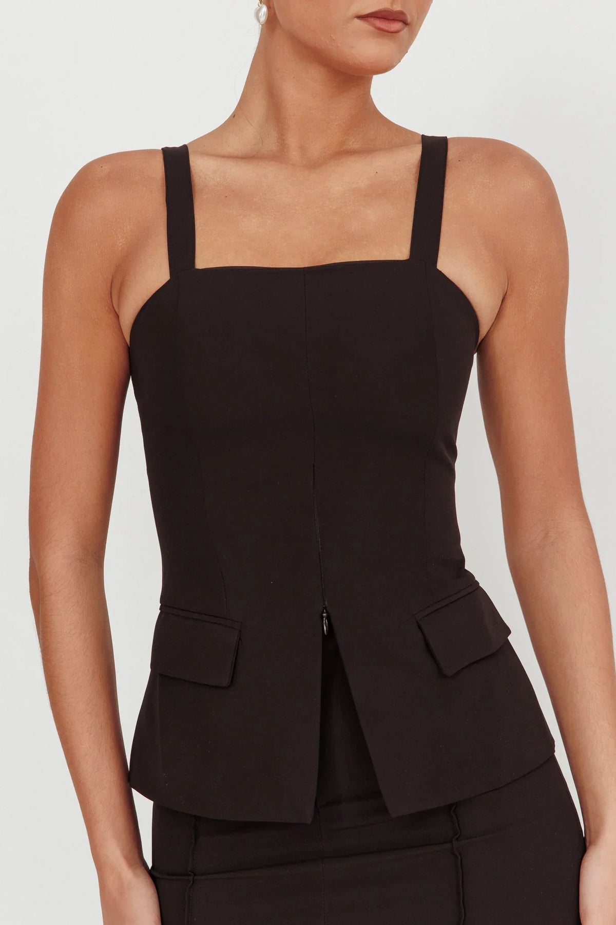 Like I Do Front Zip Sleeveless Top Black
